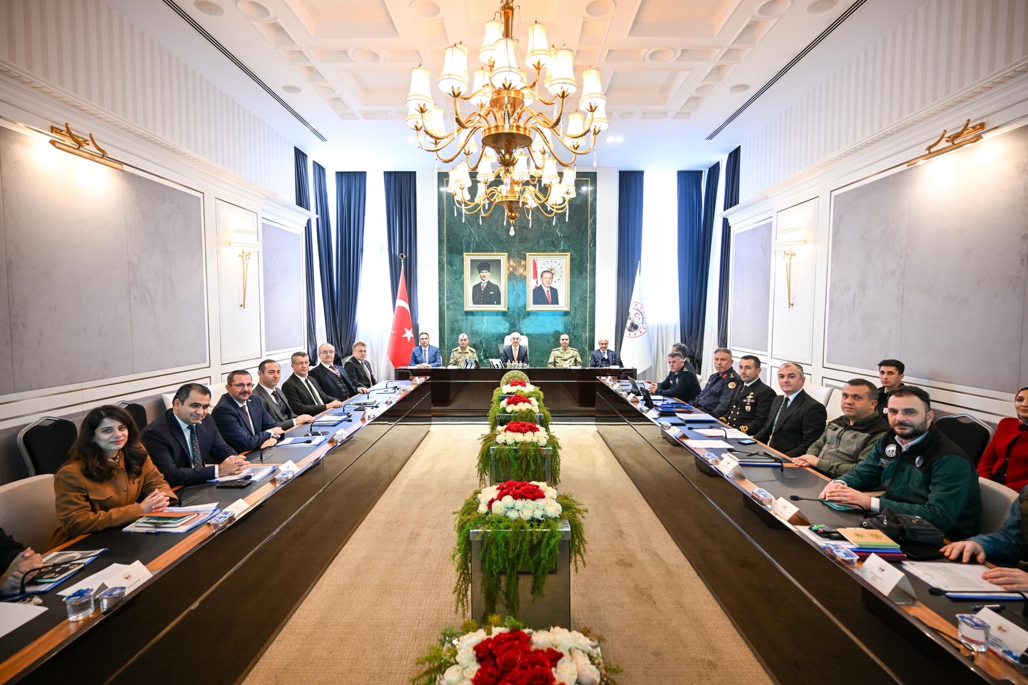 589228994 18182596984357661 7783449195212035522 N