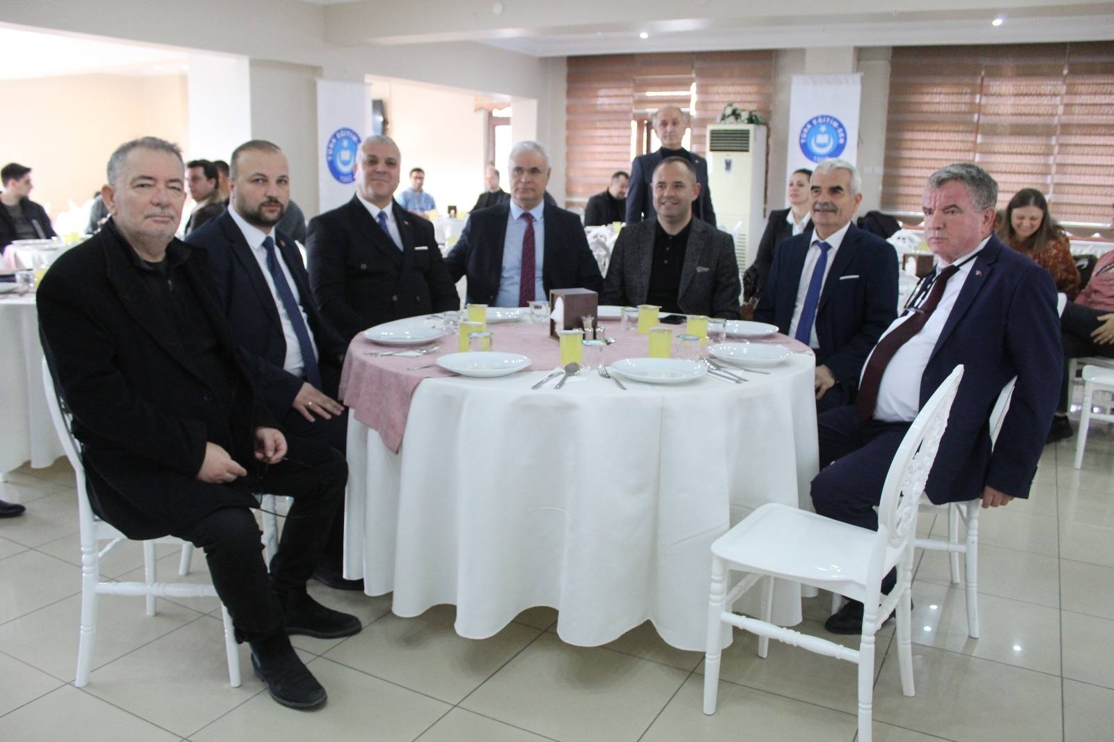 591311505 10163564823953658 2806644069339340137 N