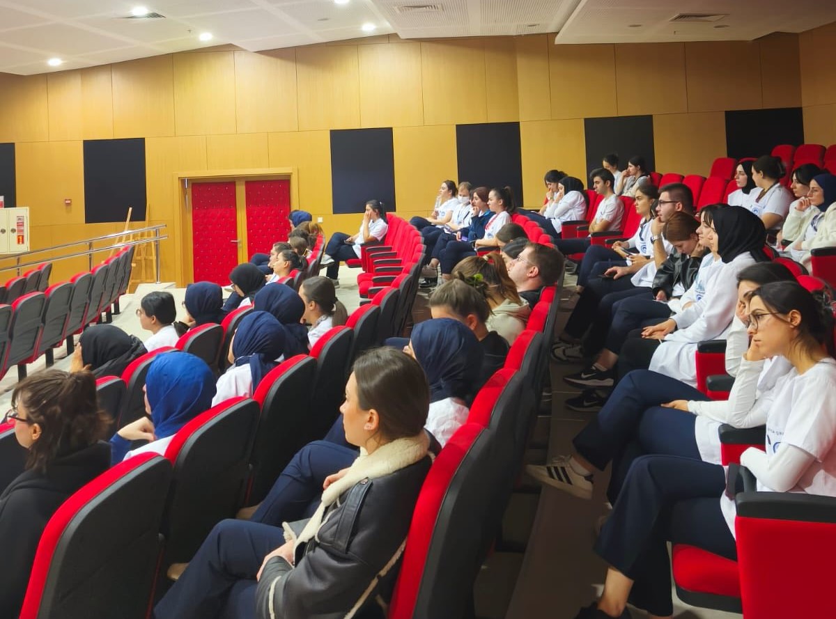 591837357 1397158445752370 3983155752005502050 N