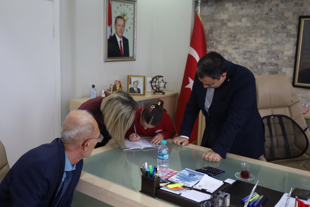 599379230 18121649245548697 7531567763496126032 N