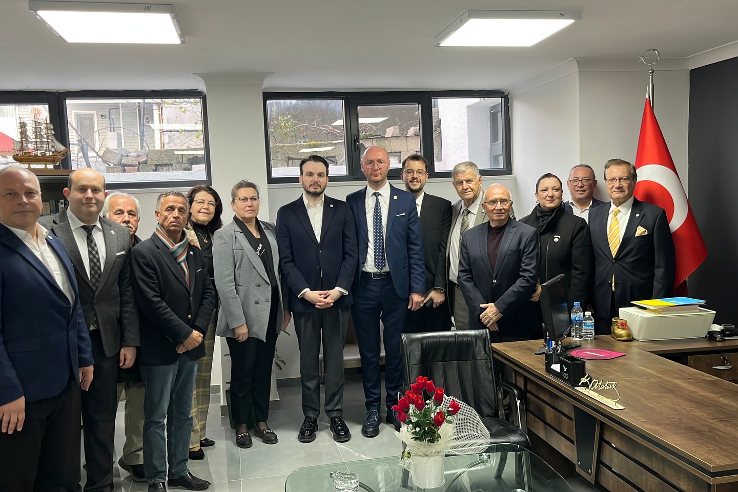 600862304 18049551665680524 2571687631536191955 N