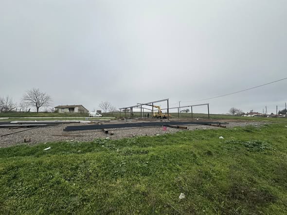 601463597 829962043332587 8544670641851377637 N