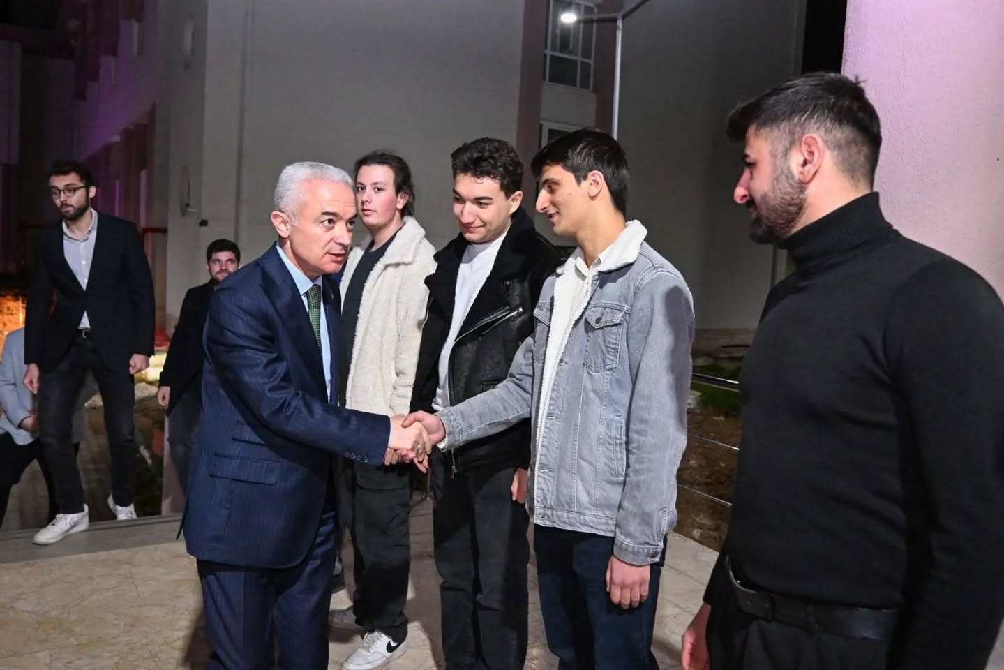 601796123 18183846244357661 3261894387189572039 N