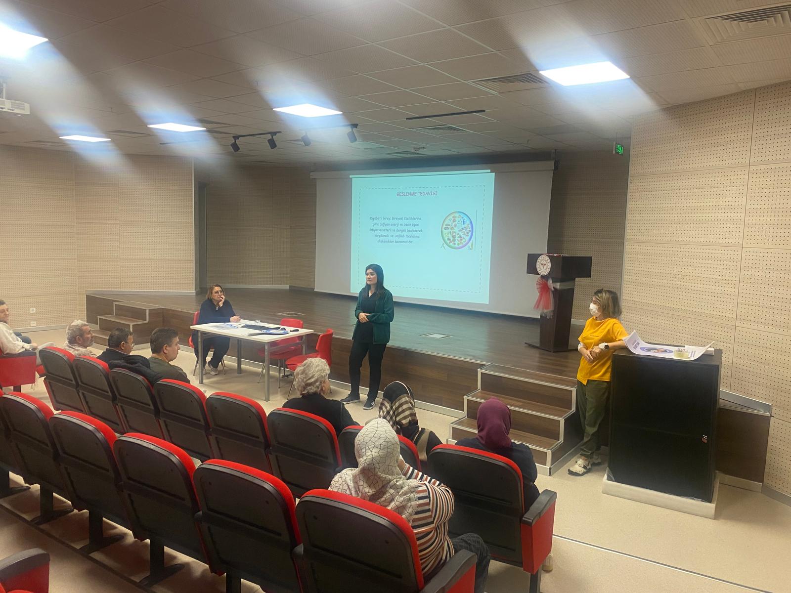 605576168 17971930319990179 2405901961123407837 N