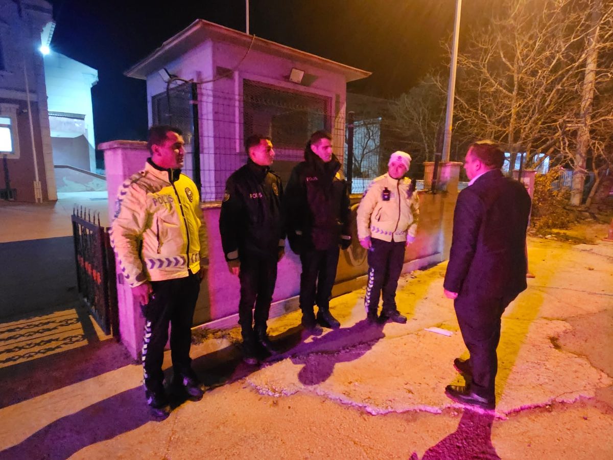 607963104 18123250498548697 8757900863915536313 N