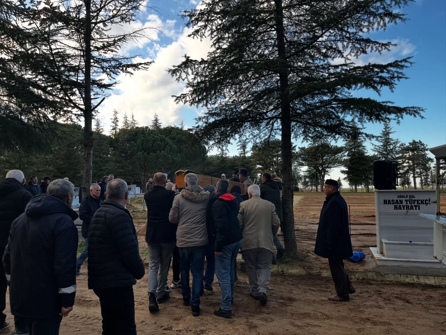 608050364 18051361856680524 7833963983760888936 N