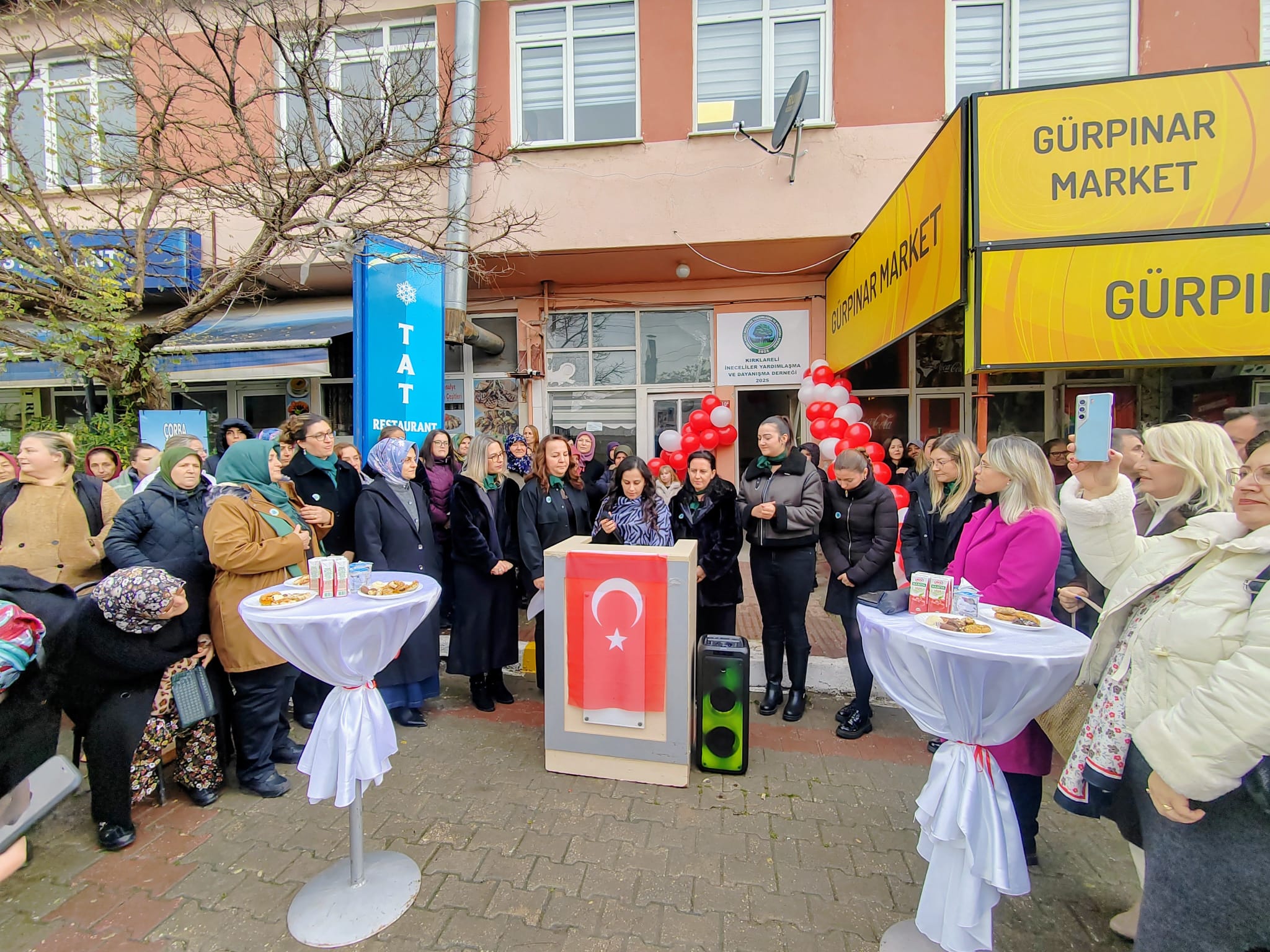 7Aa342C4 7C58 4717 A7Cf Aba17Beff984