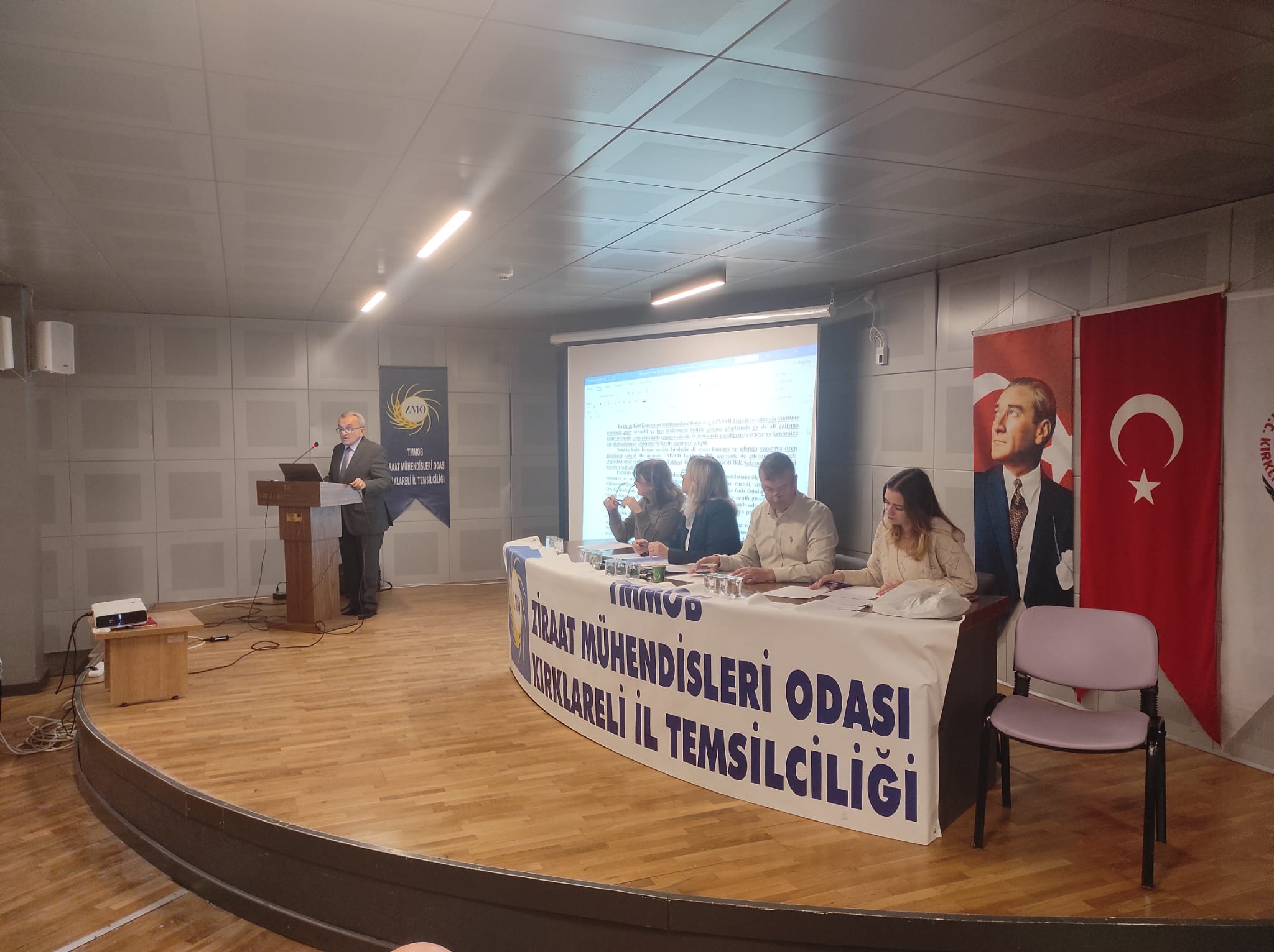 8Ac82E03 2D31 401B 9B47 D4Bb477Ae302