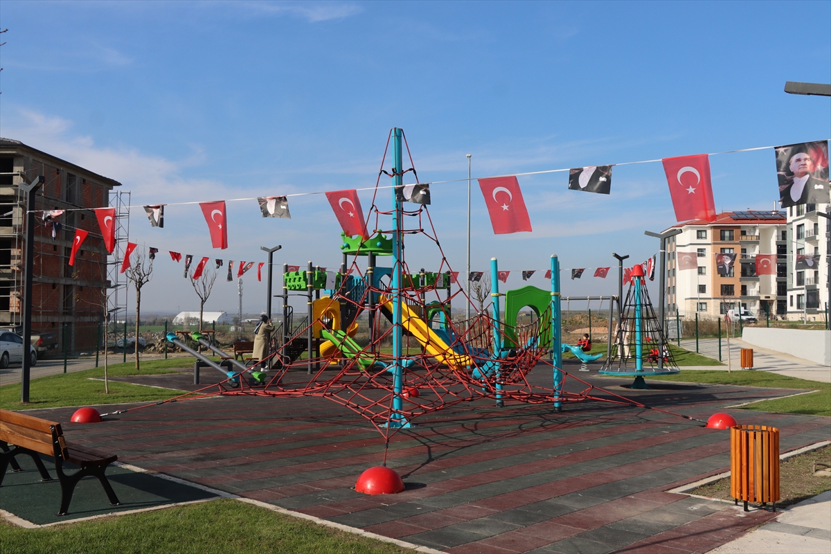 A A 20251203 39882070 39882055 K I R K L A R E L I N D E S E H I T U Z M A N C A V U S A N I L Y A L A P I N A D I N I T A S I Y A N P A R K A C I L D I