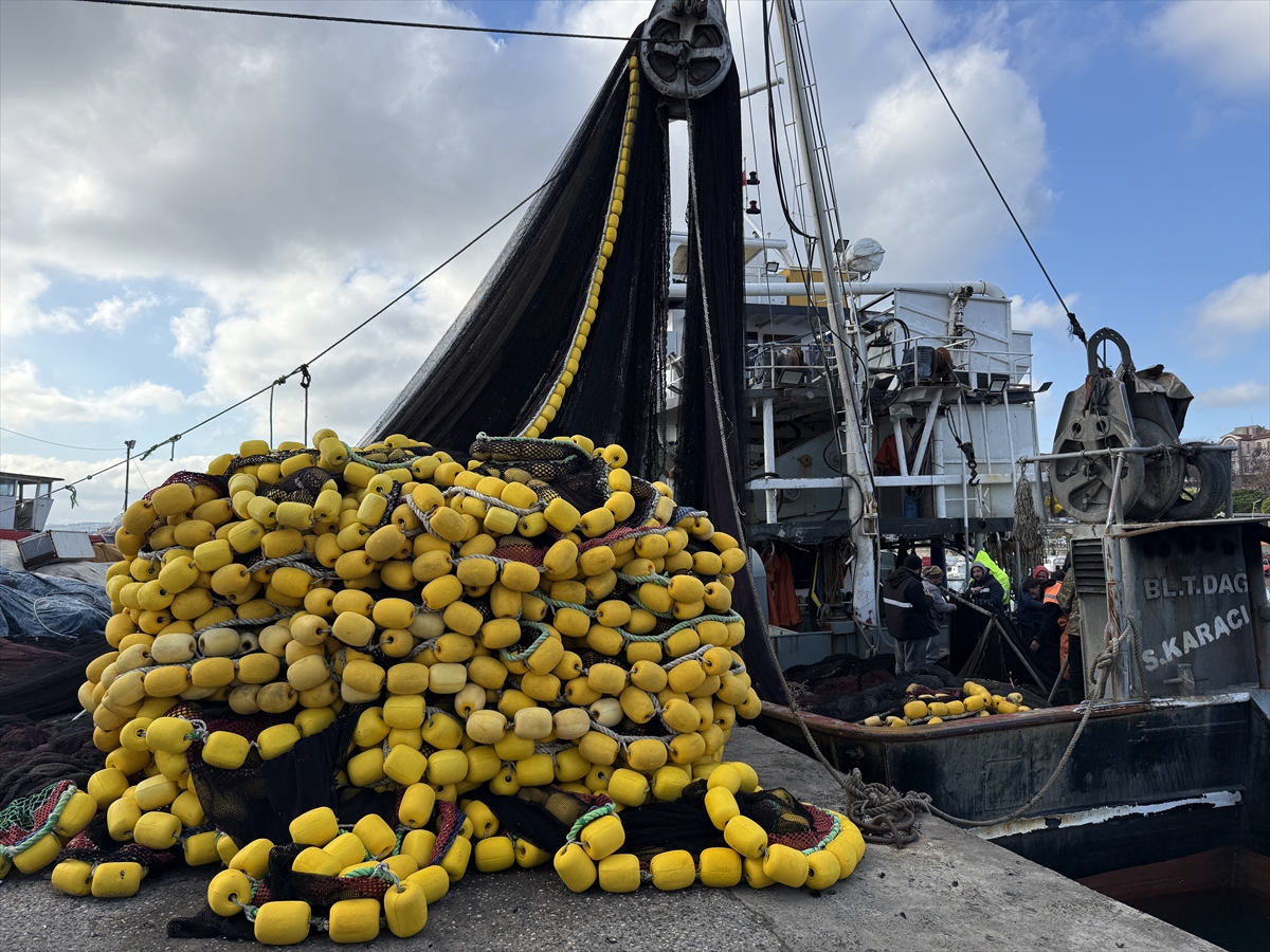 A A 20251226 40083142 40083138 T E K I R D A G L I B A L I K C I L A R P O Y R A Z I N D I N M E S I N I B E K L I Y O R