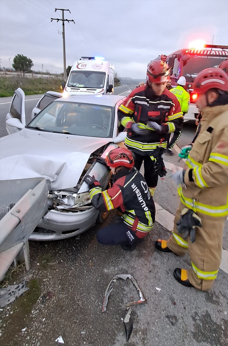 A A 20251227 40088722 40088719 B A L I K E S I R D E I K I O T O M O B I L C A R P I S T I 5 K I S I Y A R A L A N D I