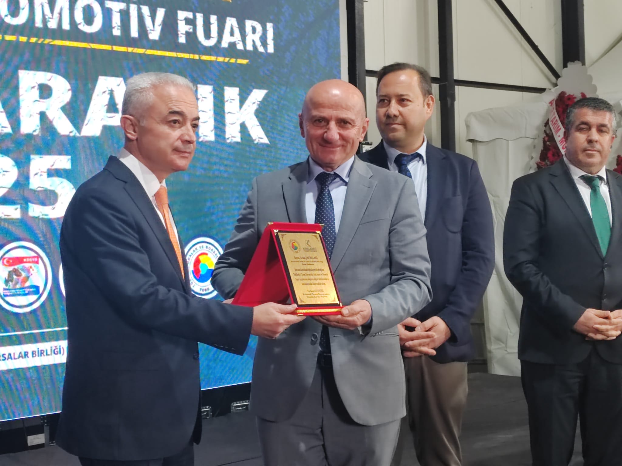 A1C0C975 E31E 4B54 9950 39997B5Bd07B