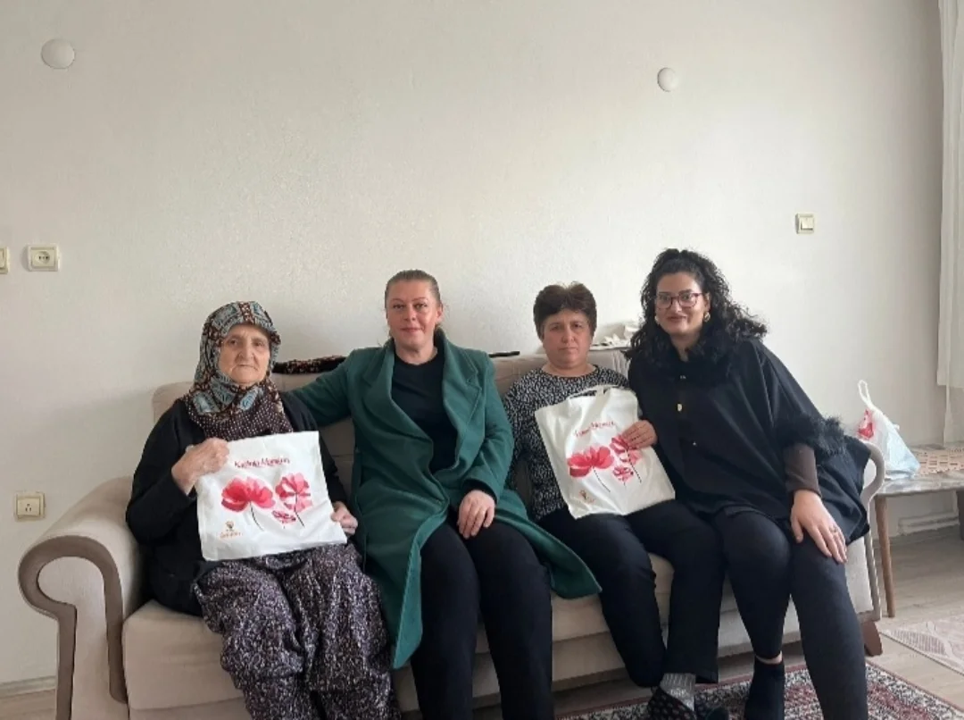 Babaeski Ak Parti Kadın Kolları Olarak, Kadın Kolları Başkanımız Sn Canan Sözgen, Sekreterimiz (1)