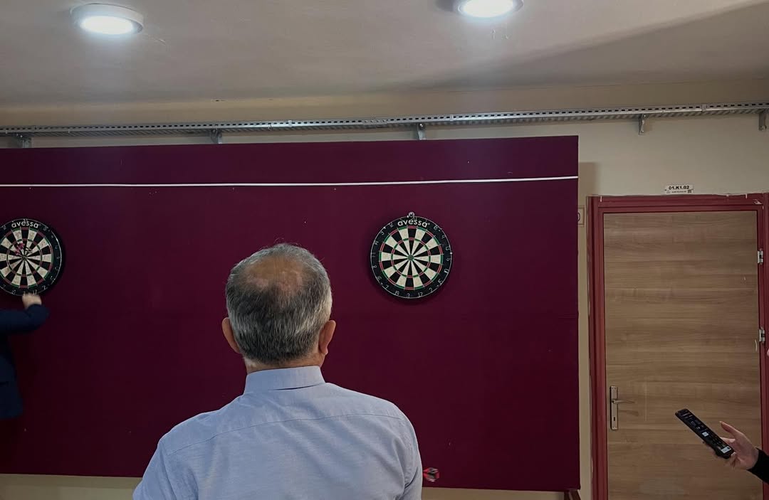 Dart Turnuvasında Bugün İlçe Nüfus Müdürlüğü Ile İlçe Millî Eğitim Müdürlüğü Takımları Karşı Kar (2)