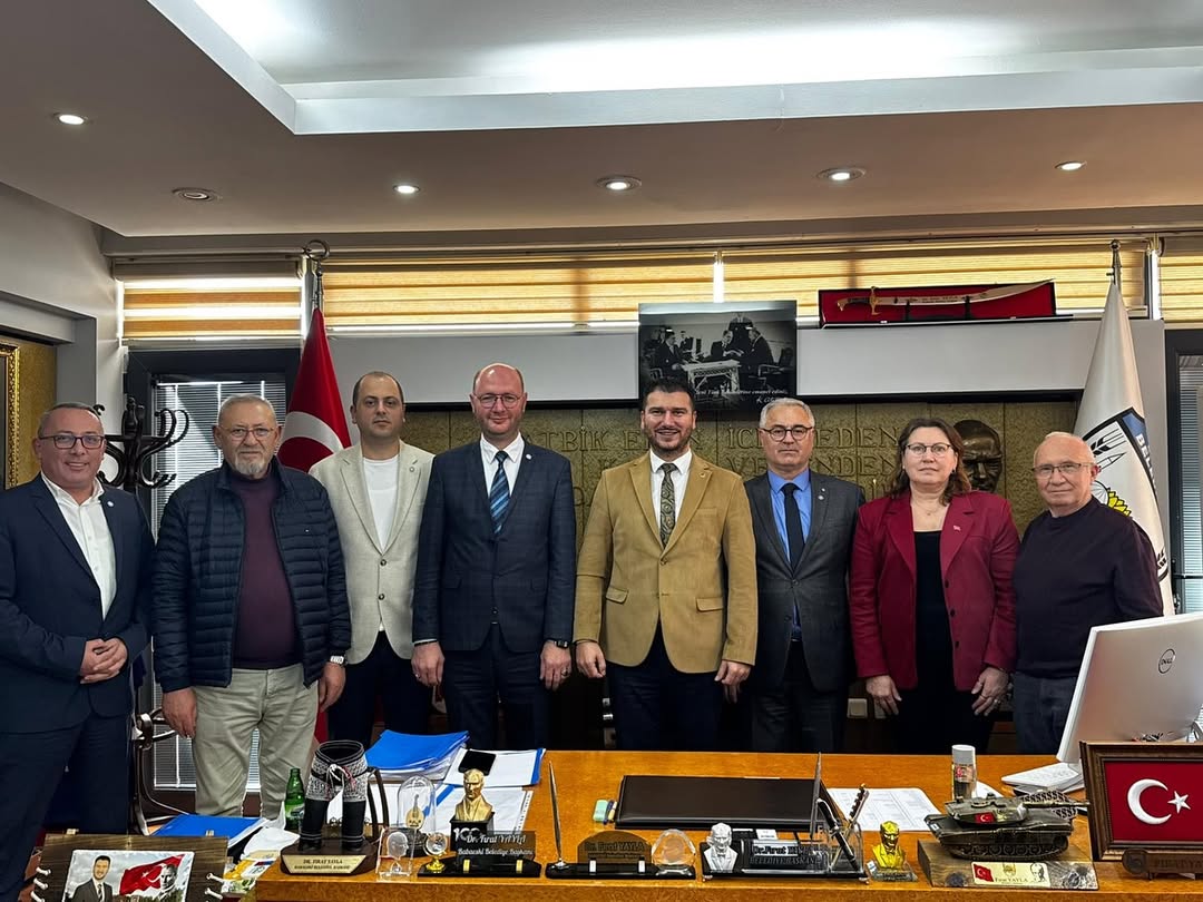 İyi̇ Parti İl Başkanı Sayın Oktay Mutlu, İl Teşkilat Başkanı Sayın Barış Akyürek, İl Aile Ve Kadı