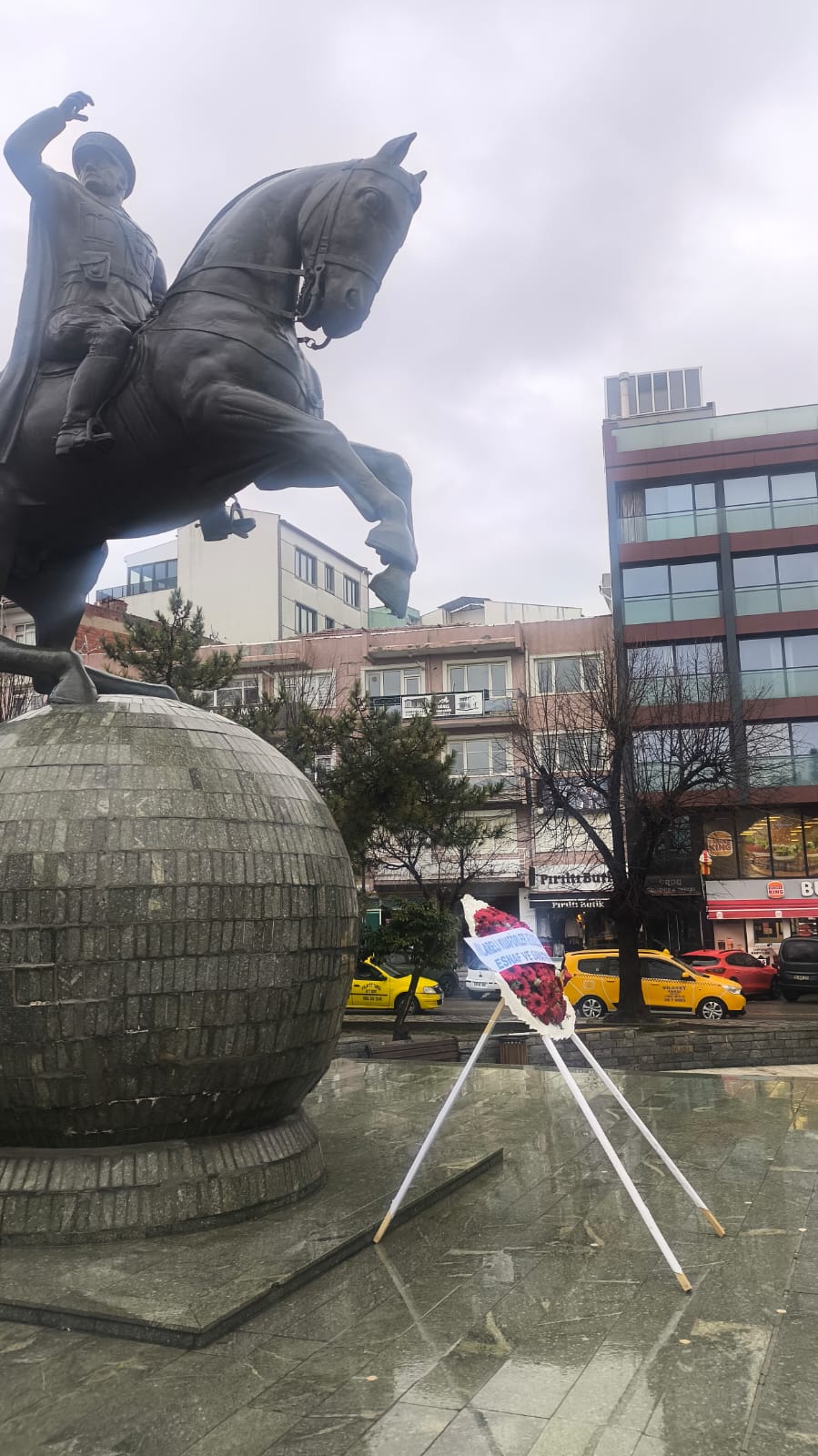 1B2E1F97 7301 4A10 9B5F 599E2E72B805