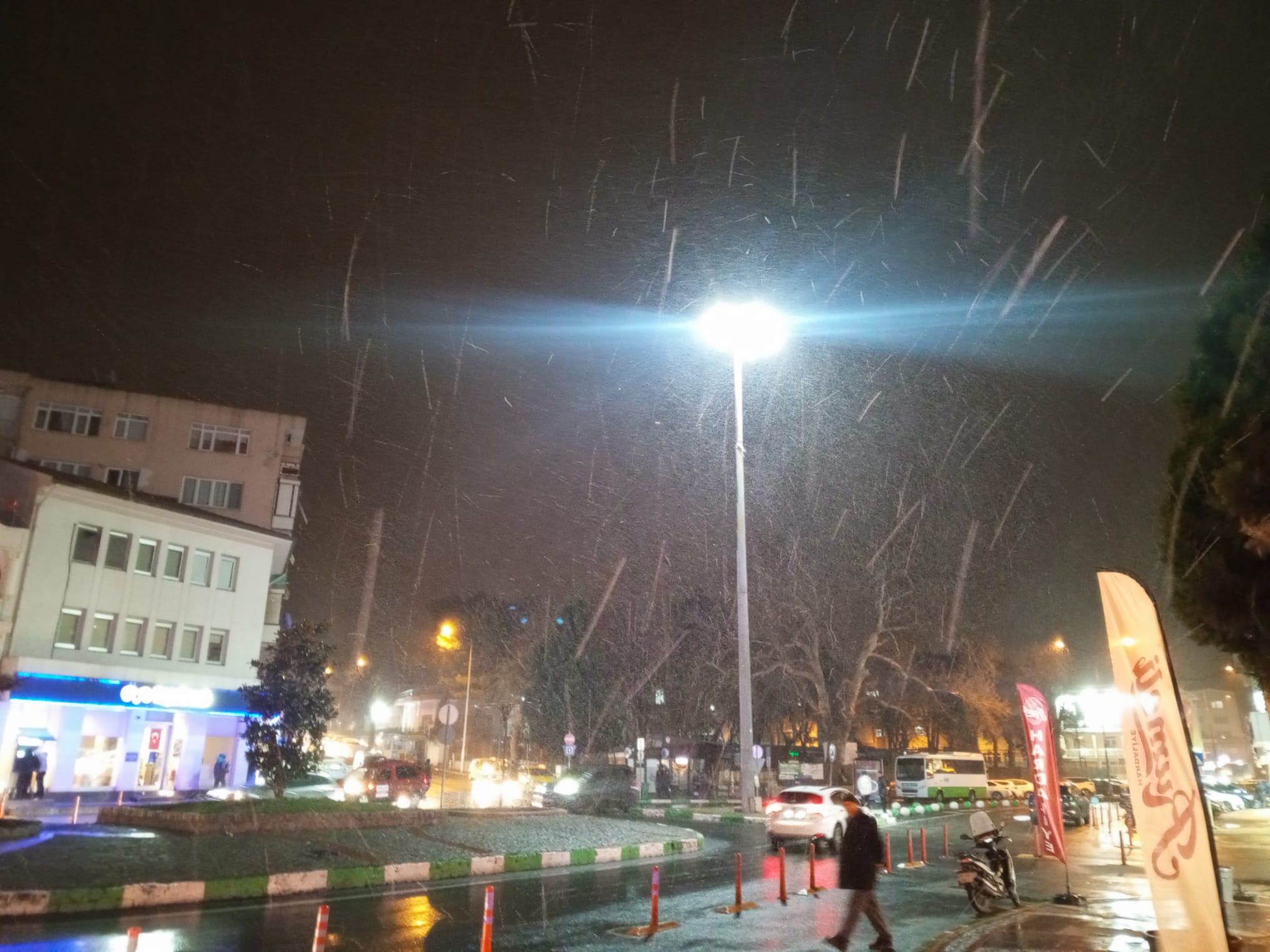 2Eeed868 1275 4210 B004 520Eedfc13E7