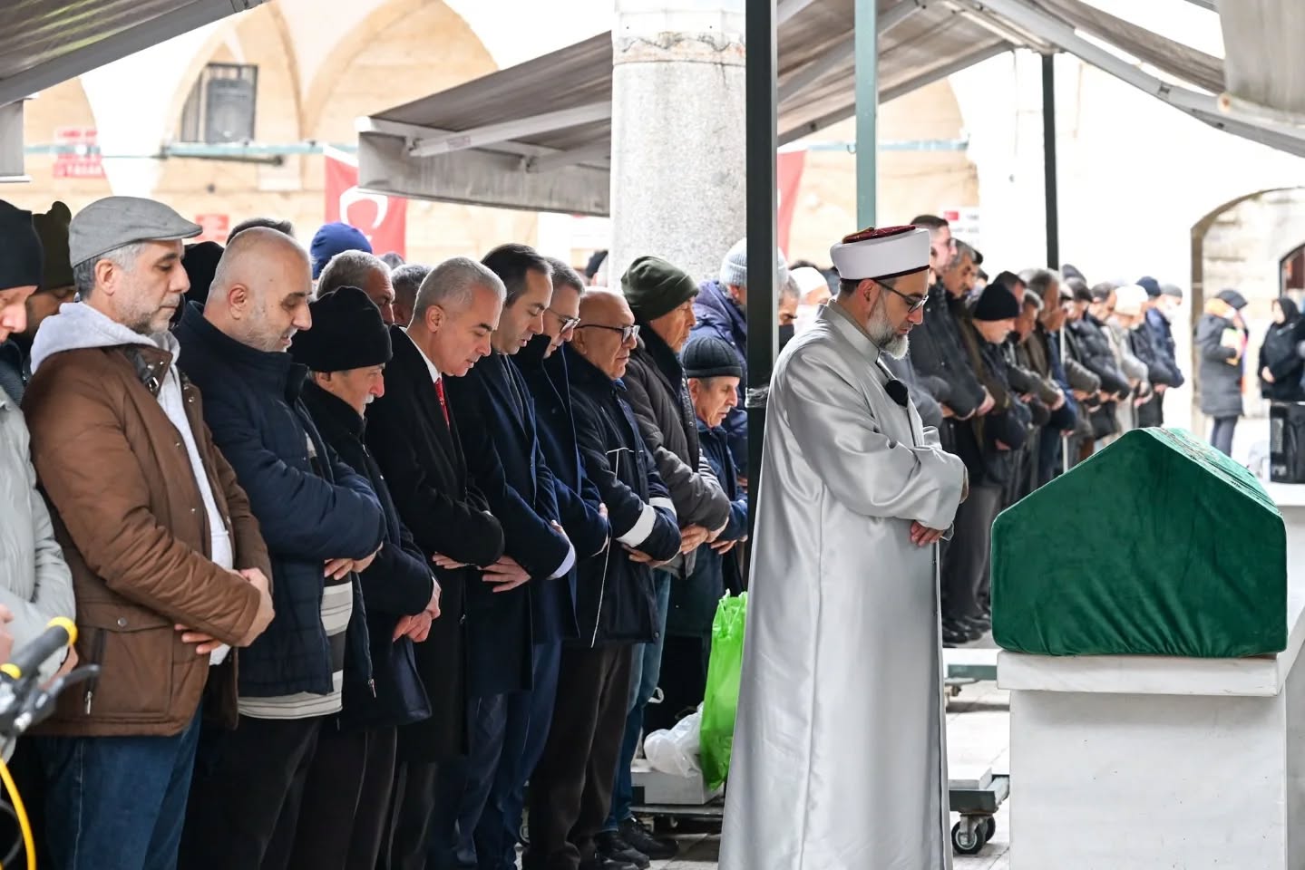 610437829 18185392270357661 6243714624446485171 N