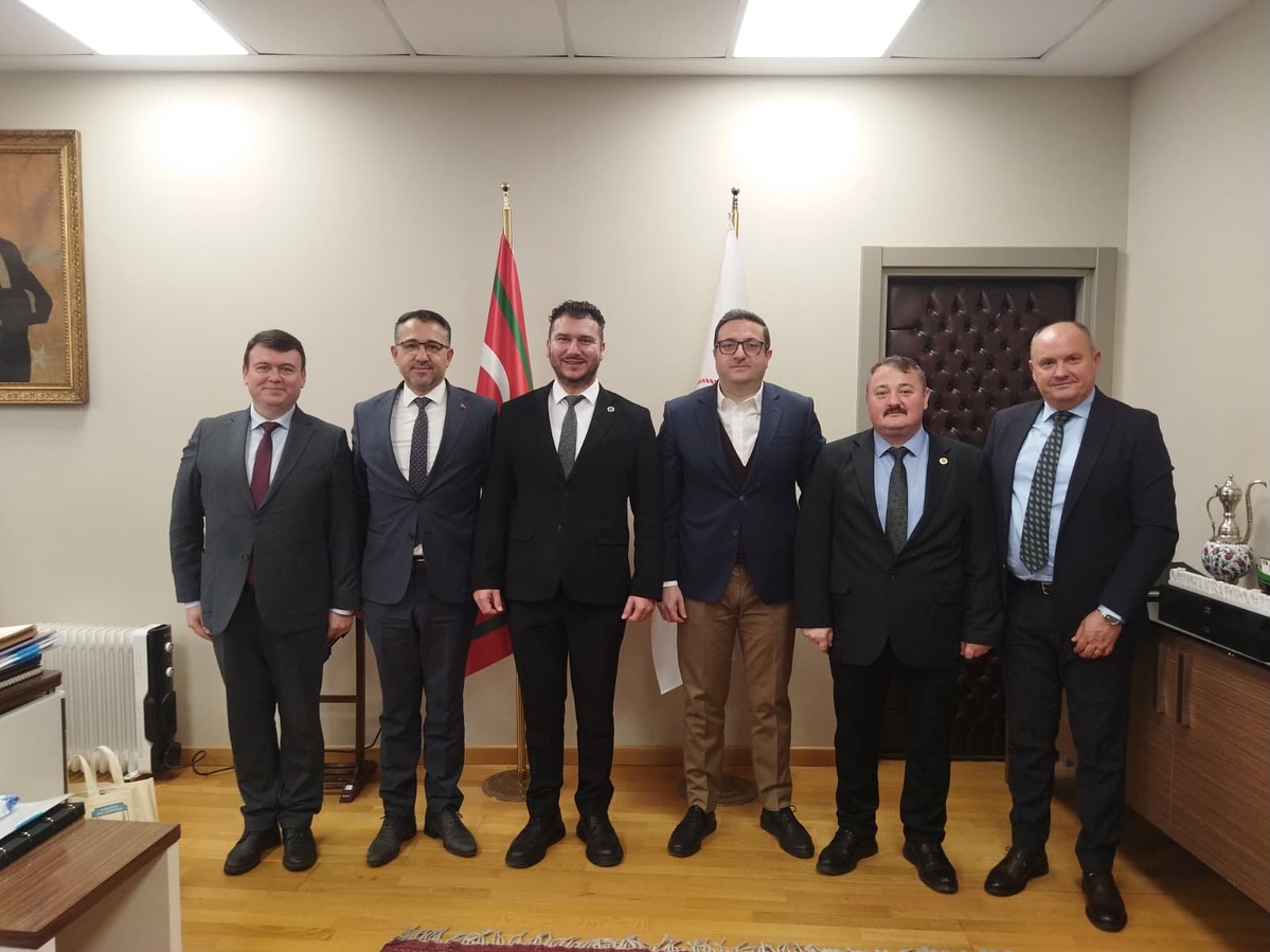 615213032 17941272516109197 6576916690884970106 N