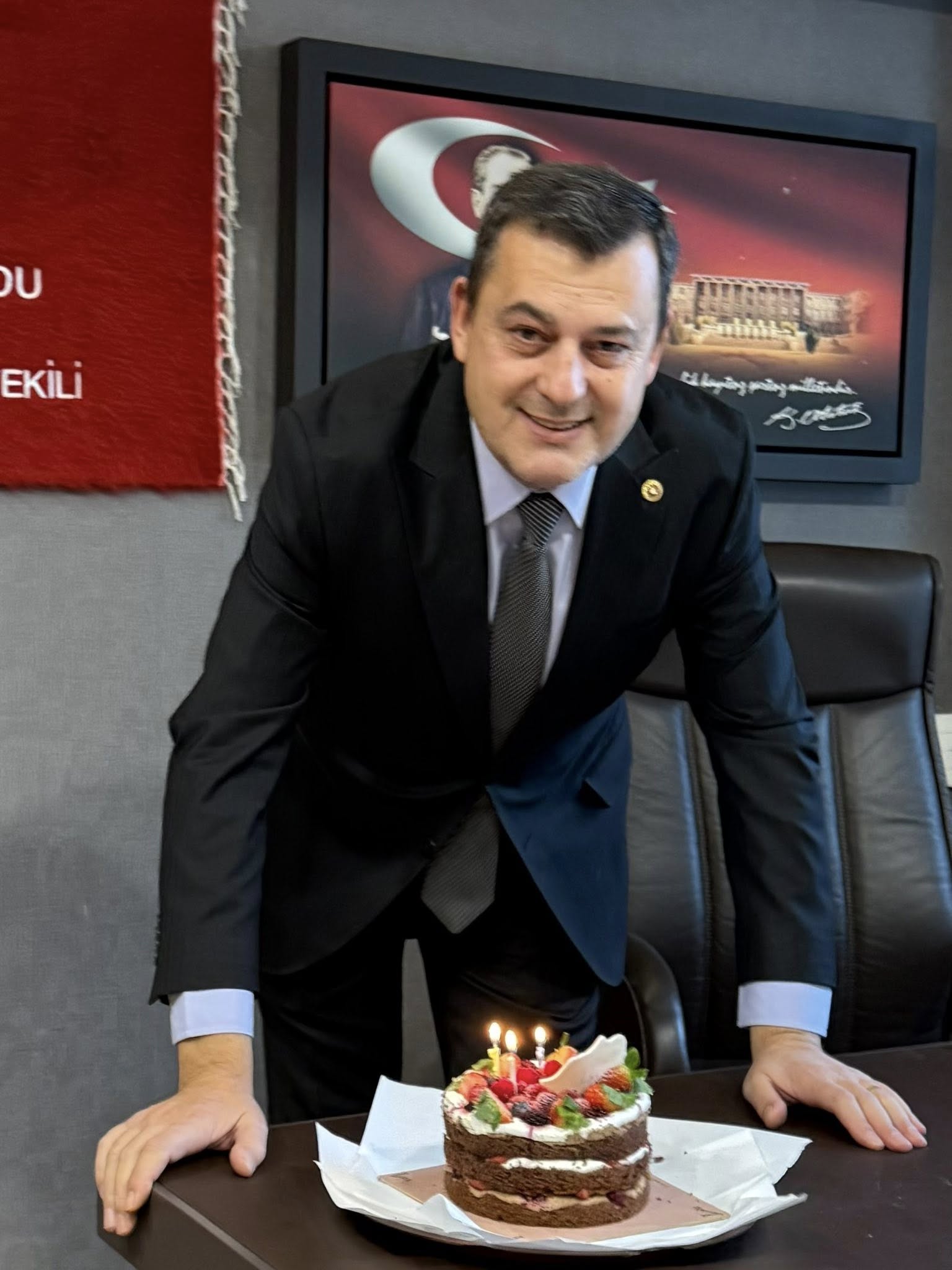 615815641 25912933865005799 4834096184468618905 N