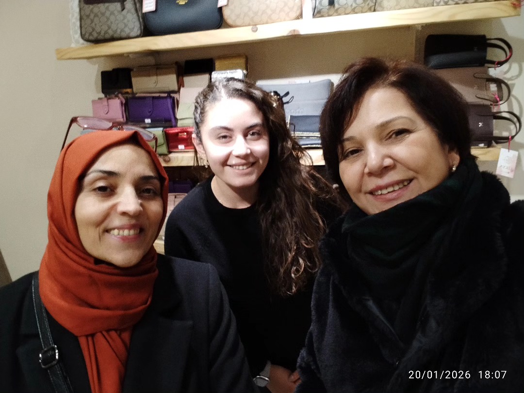 618696671 25786176424402139 6693122713643392429 N