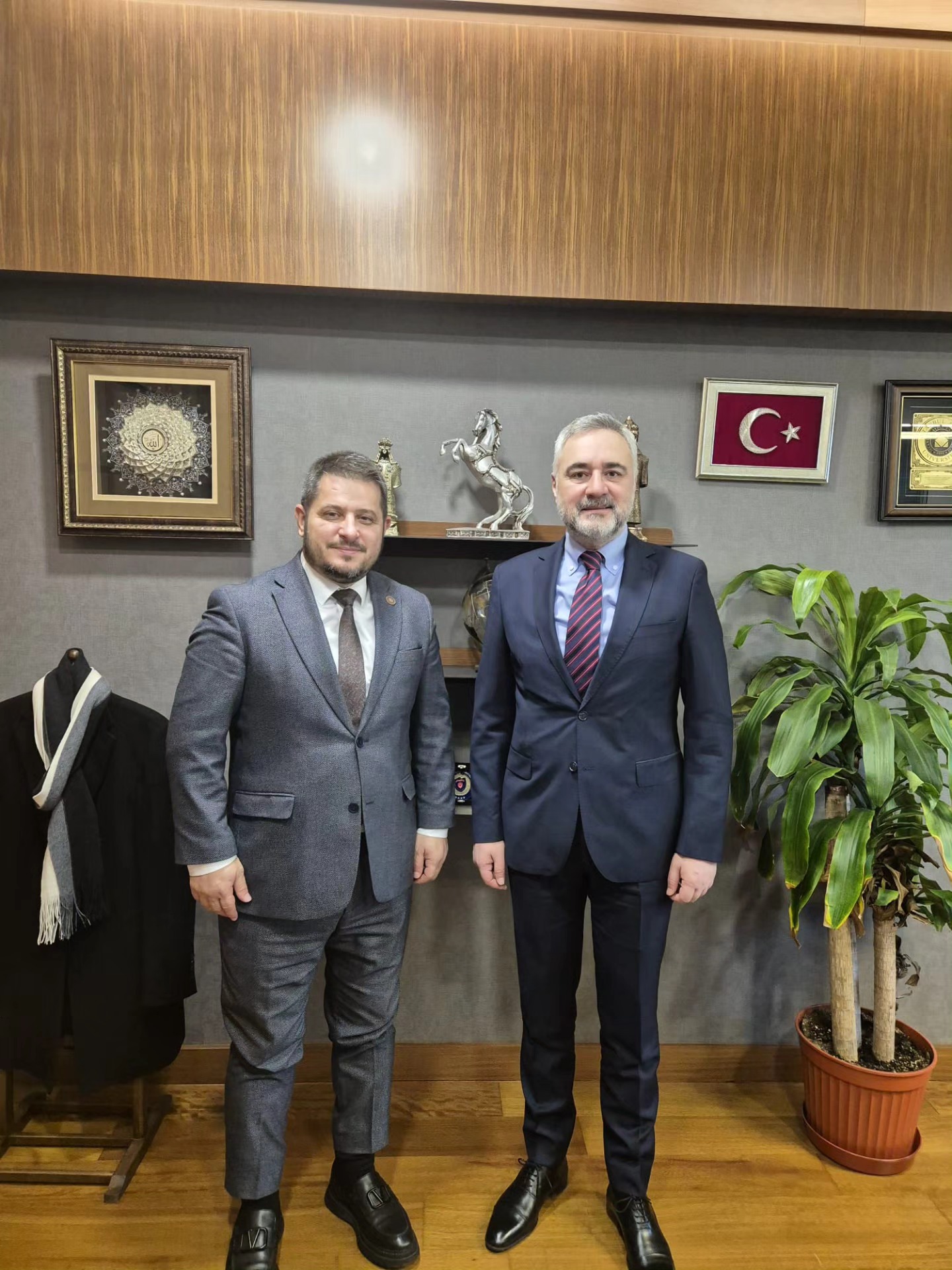 619738528 825988927136873 4635444077519316595 N