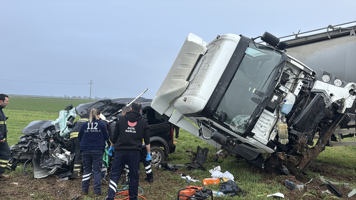 A A 20260123 40344853 40344852 E D I R N E D E T I R I L E H A F I F T I C A R I A R A C C A R P I S T I 1 K I S I O L D U 1 K I S I Y A R A L A N D I