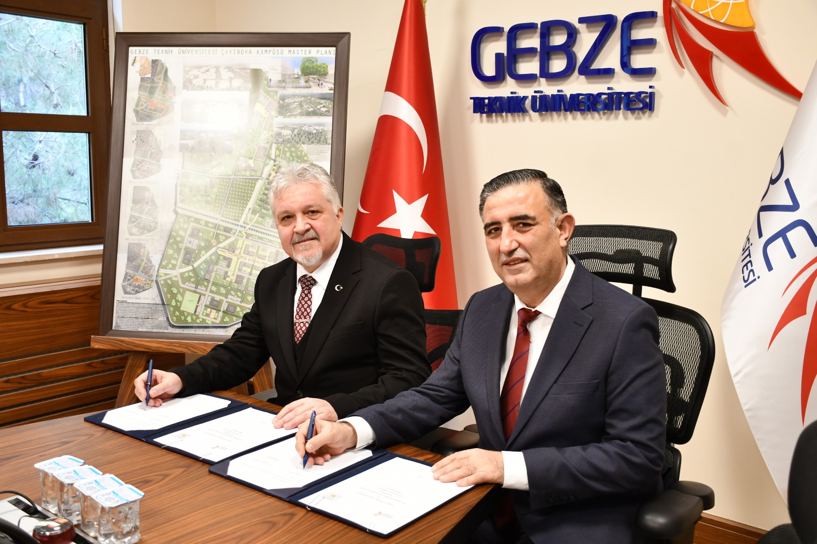 A30A90E0 F9Fe 49Be Bafb 6E6Efadbfdd1