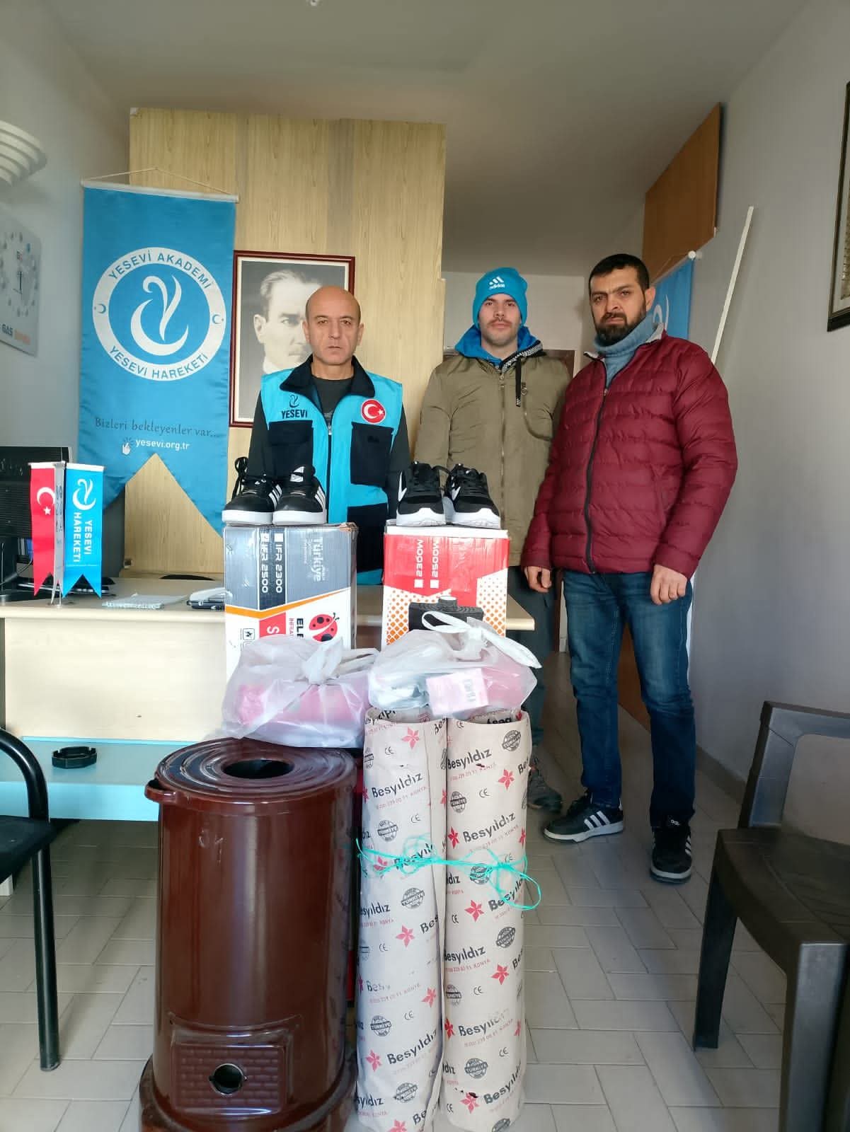 B6F56584 94Ea 4100 Af4B 2192F932A165