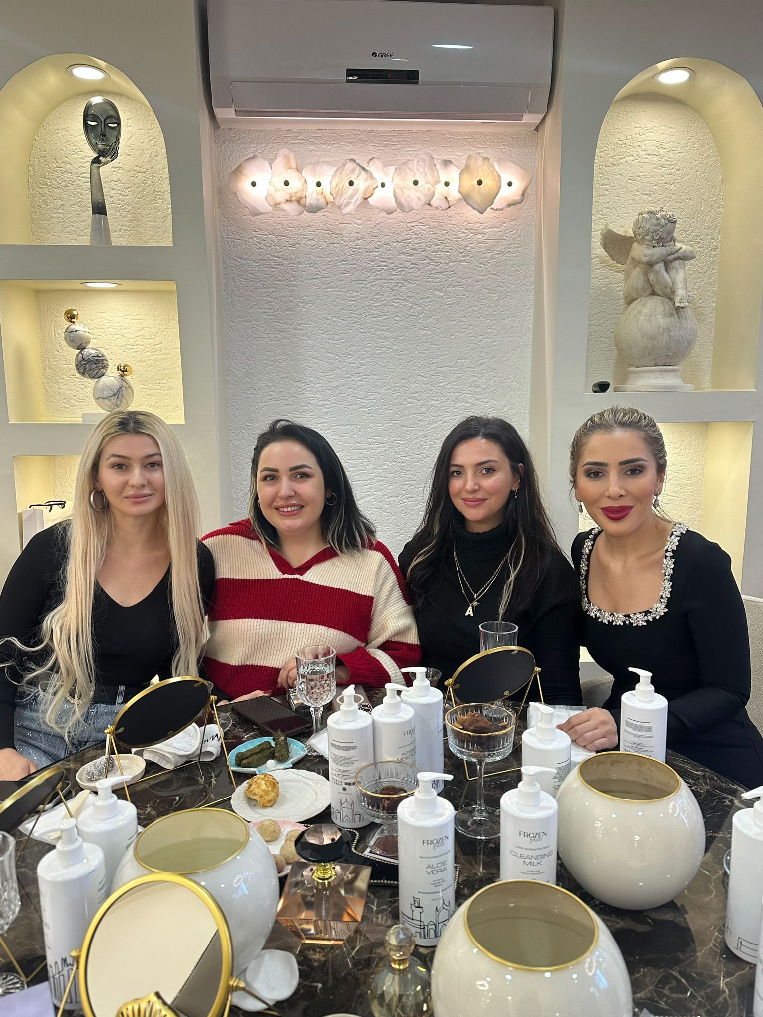 B963Ea0B B914 4E02 8Eb6 A92F8C57F881