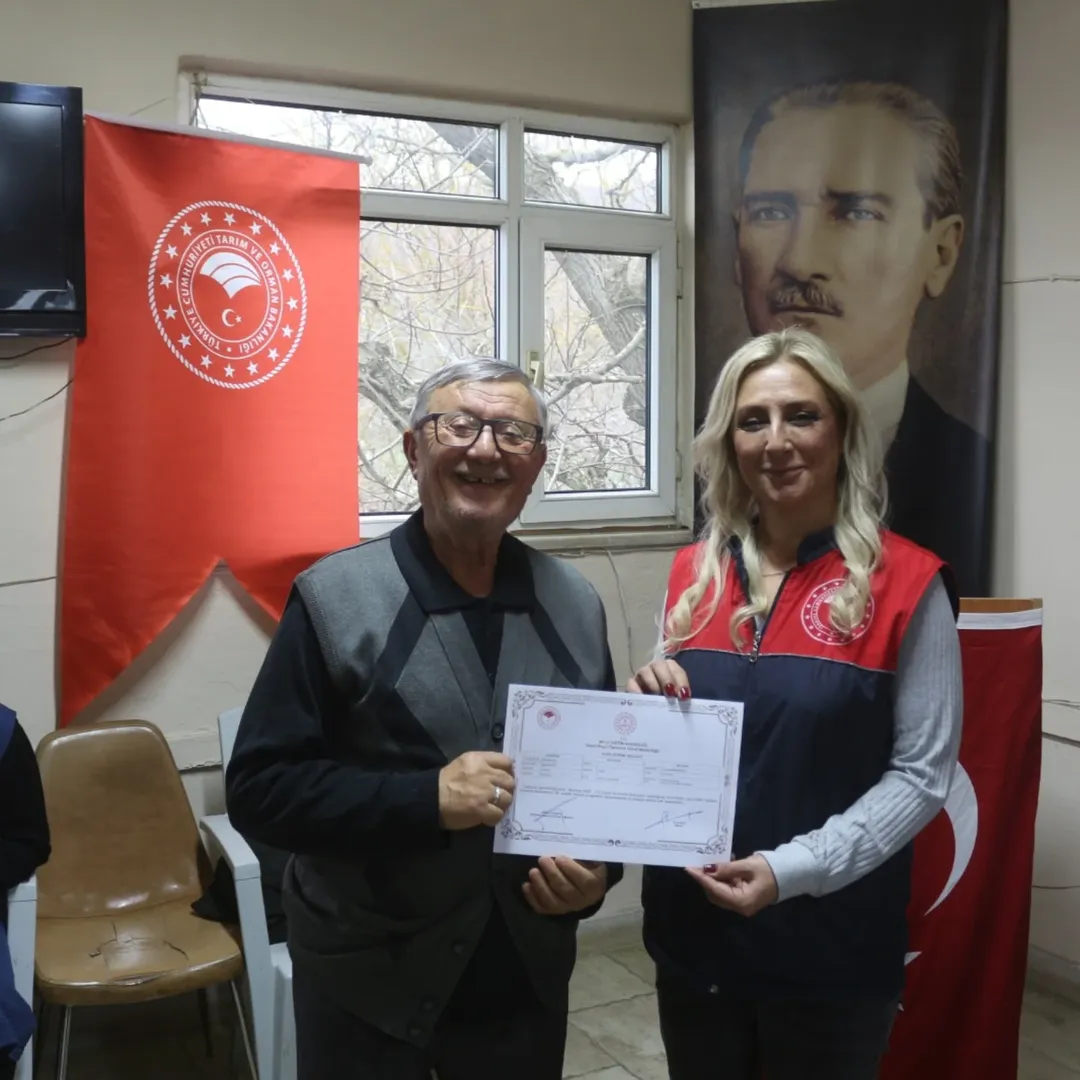 Büyük Bir Özveriyle Süreci Tamamlayan Kursiyerlerimiz, Sertifikalarını İl Müdürümüz Sayın Gökha (8)