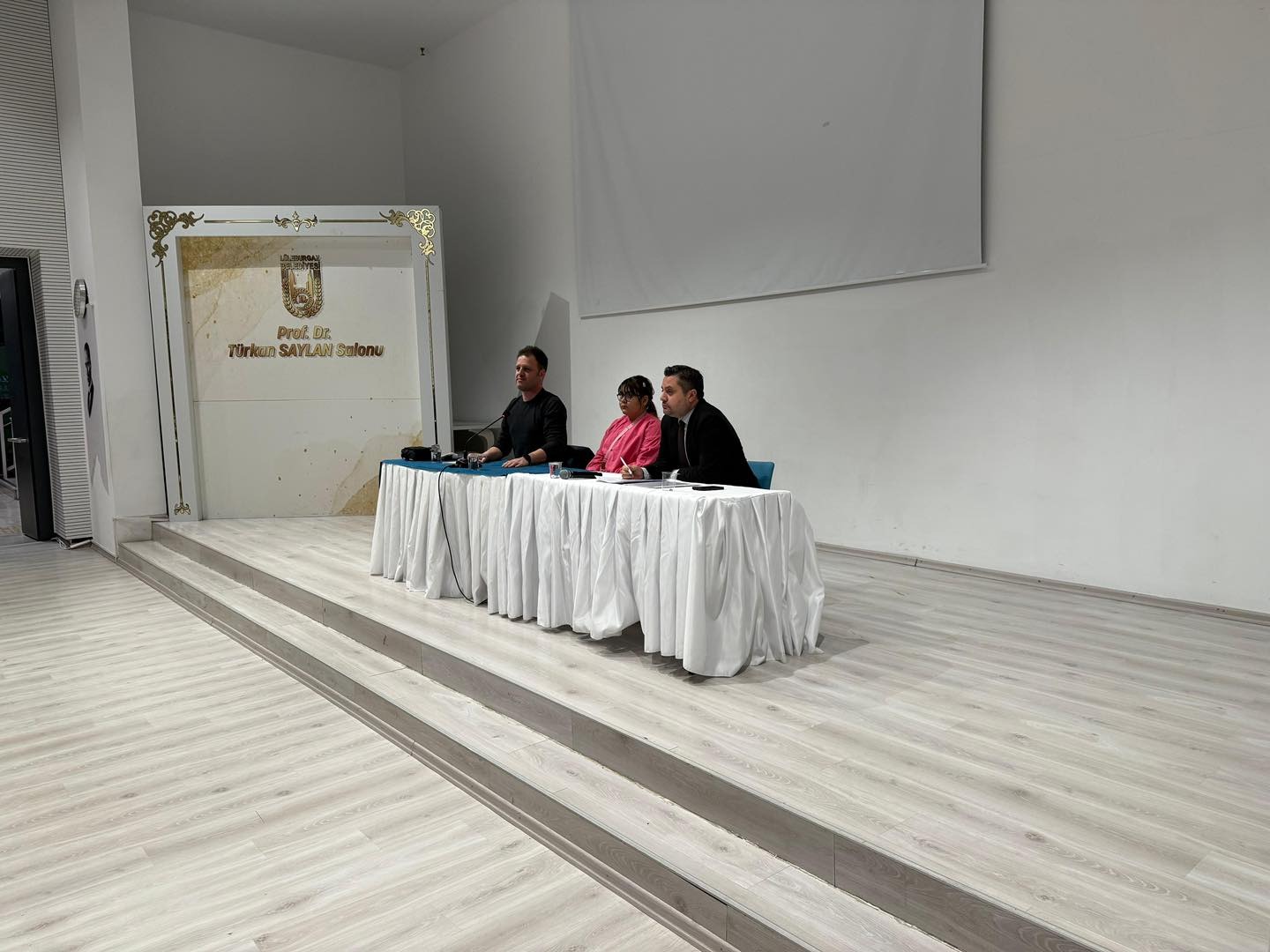 Fe607225 C3F8 43D9 893C 5F413Cdf33E7