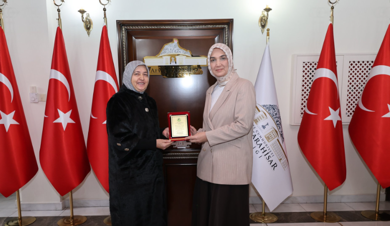 Vali Yigitbasi Kirklareli Kula Koyu Muhtari Kanlikilici Agirladi 3Af2923