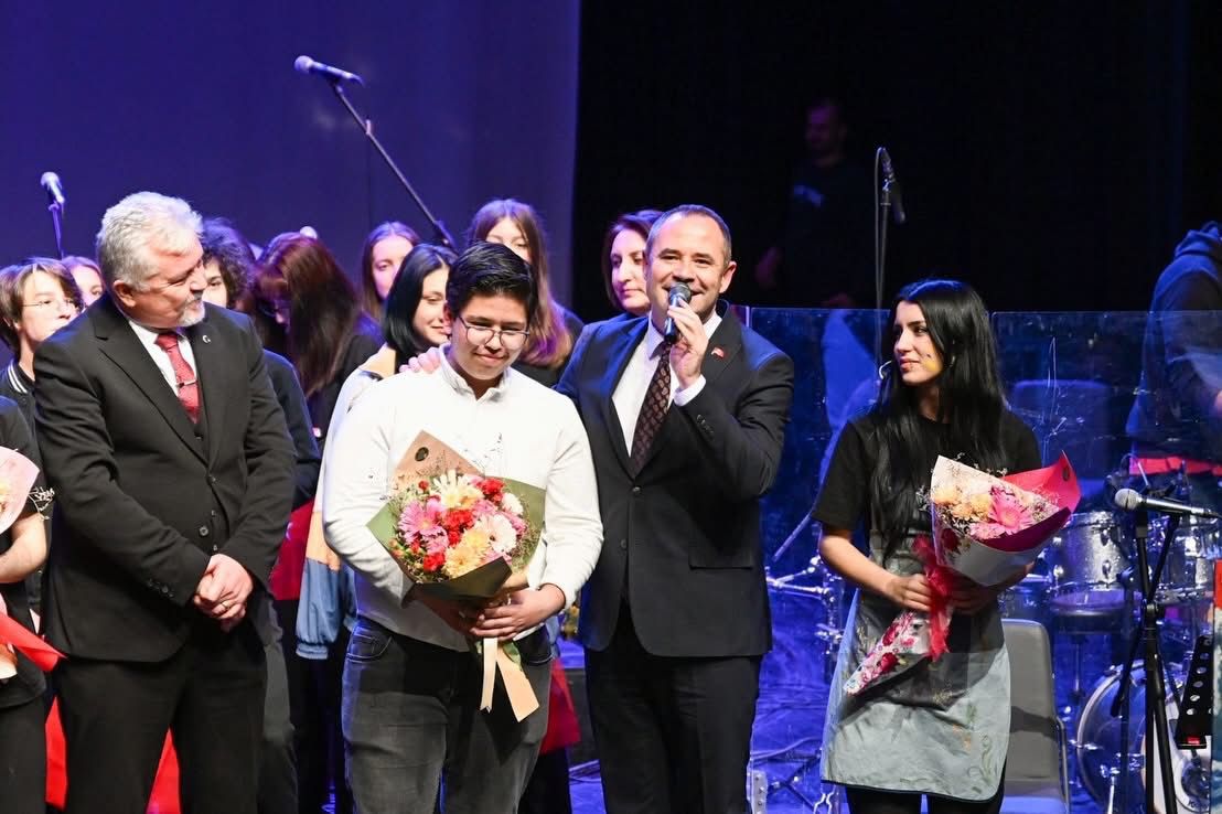 5B701944 6334 40Ca 8B57 741A0Cd2069A