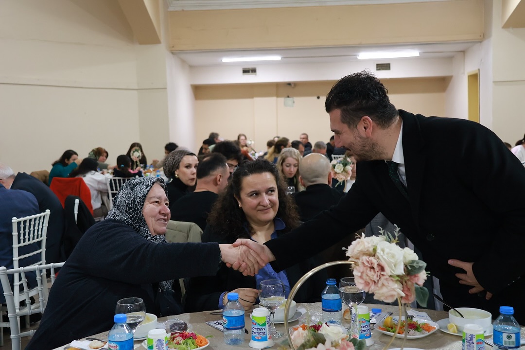 632451501 17948528703109197 7184514353305343006 N