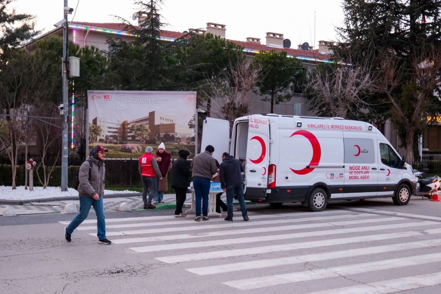 637747111 18155413525438775 6272877513294652736 N