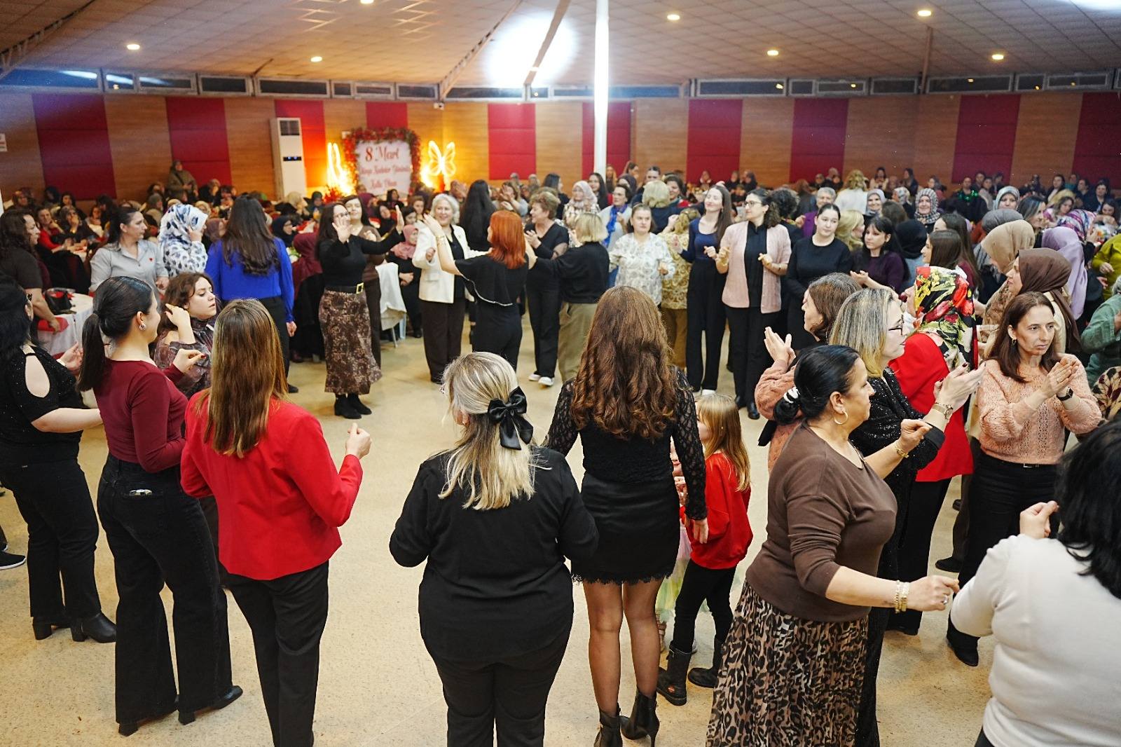 637995253 1463645425276896 5789240370985858555 N