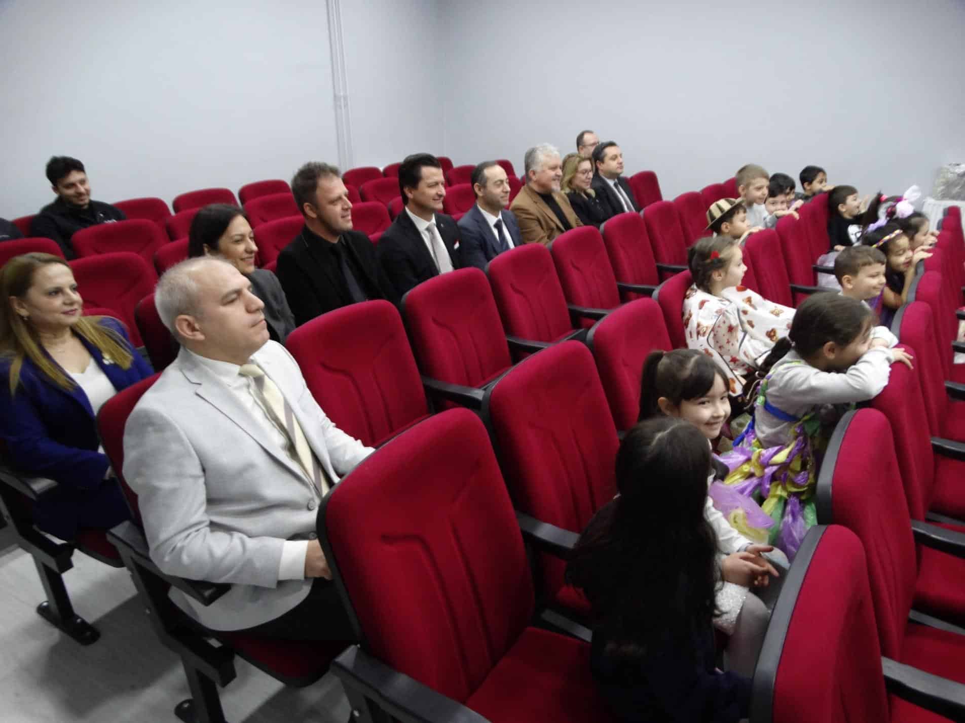 63860E03836B45B8D40453861B14F4F9