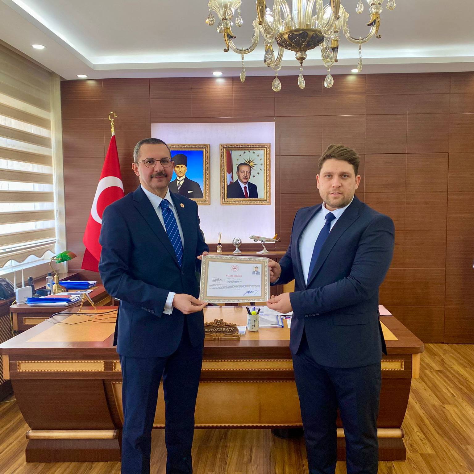 639115964 1246094930922999 1329667797624285292 N