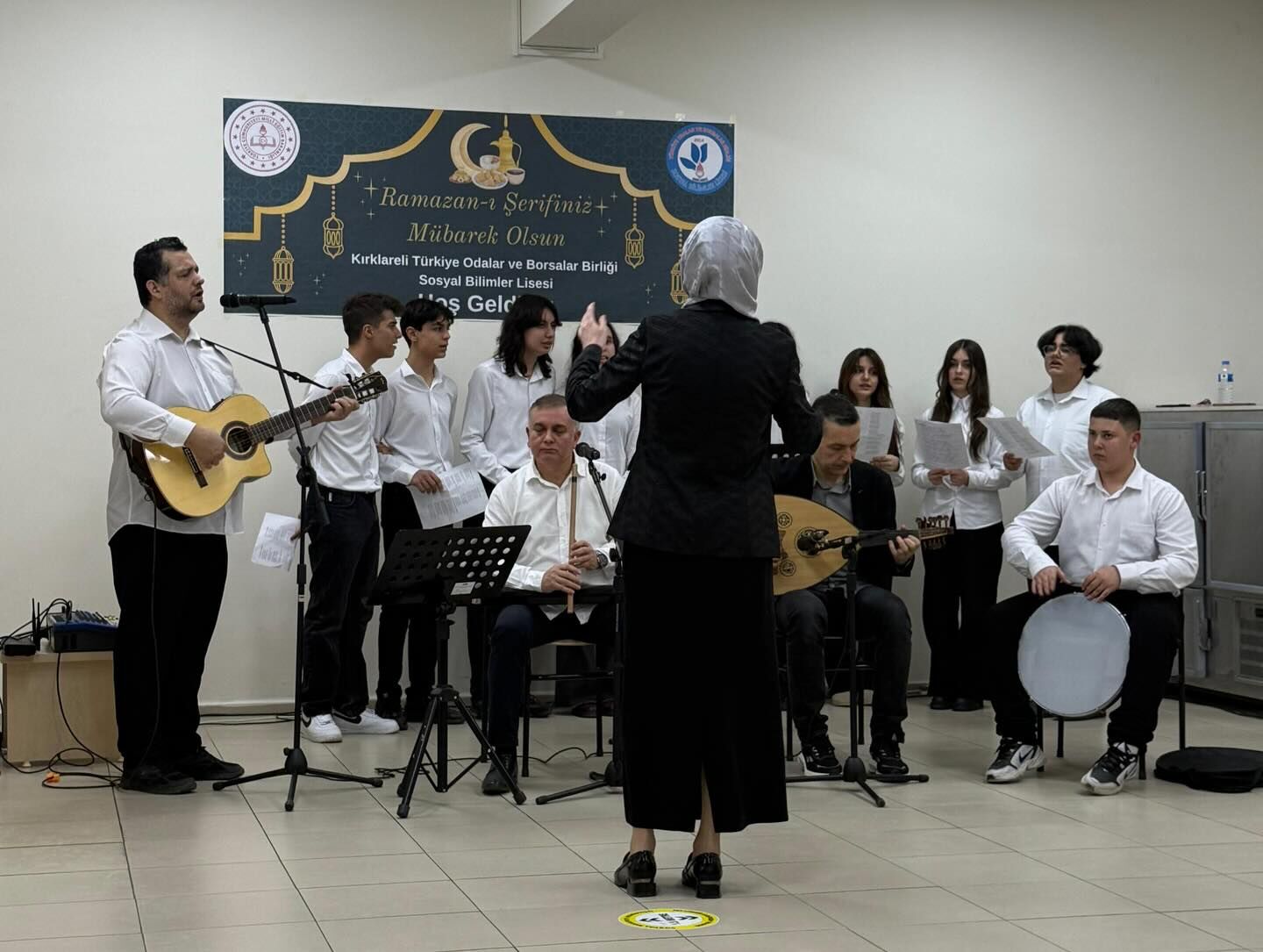 639542499 18087930986141432 8735512069290208769 N