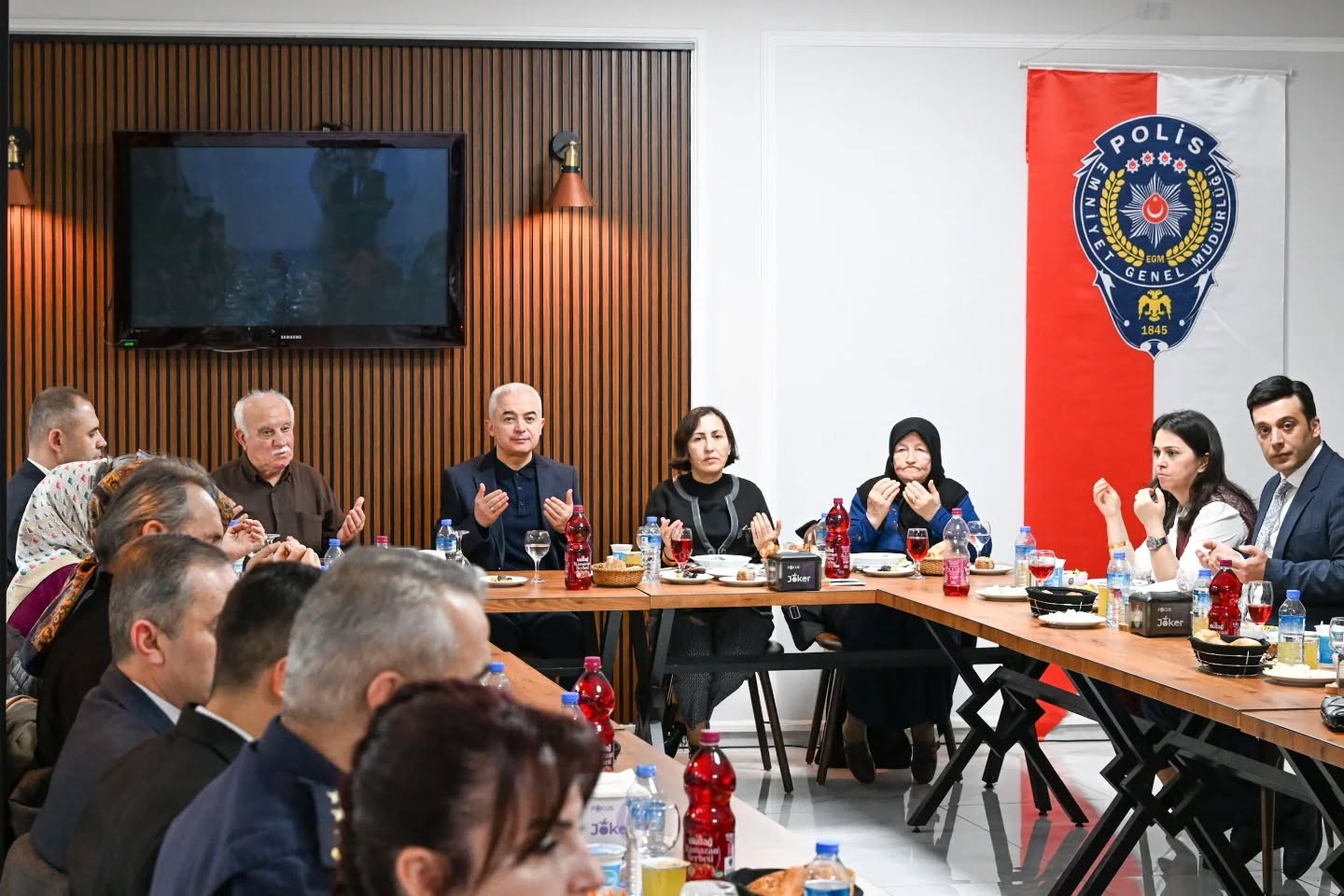 639873339 18190453111357661 1876908238021139989 N