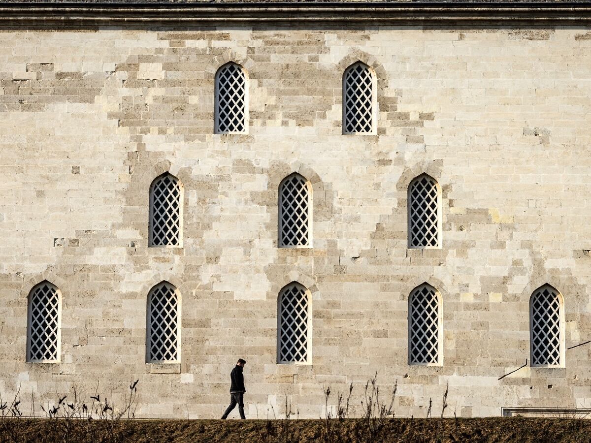 640466257 17949544863109197 5047383150442841240 N