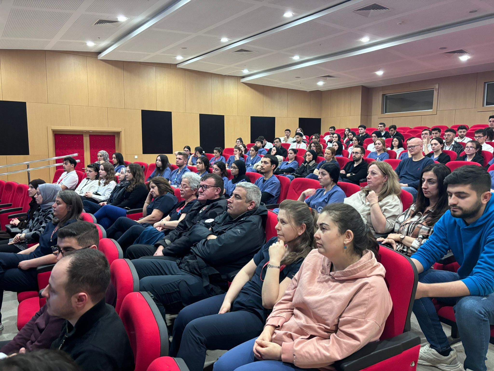 641488000 1471150748353139 1559749343109299388 N