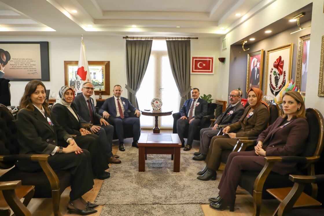 641752519 18561712828020172 1295910181368958451 N (1)