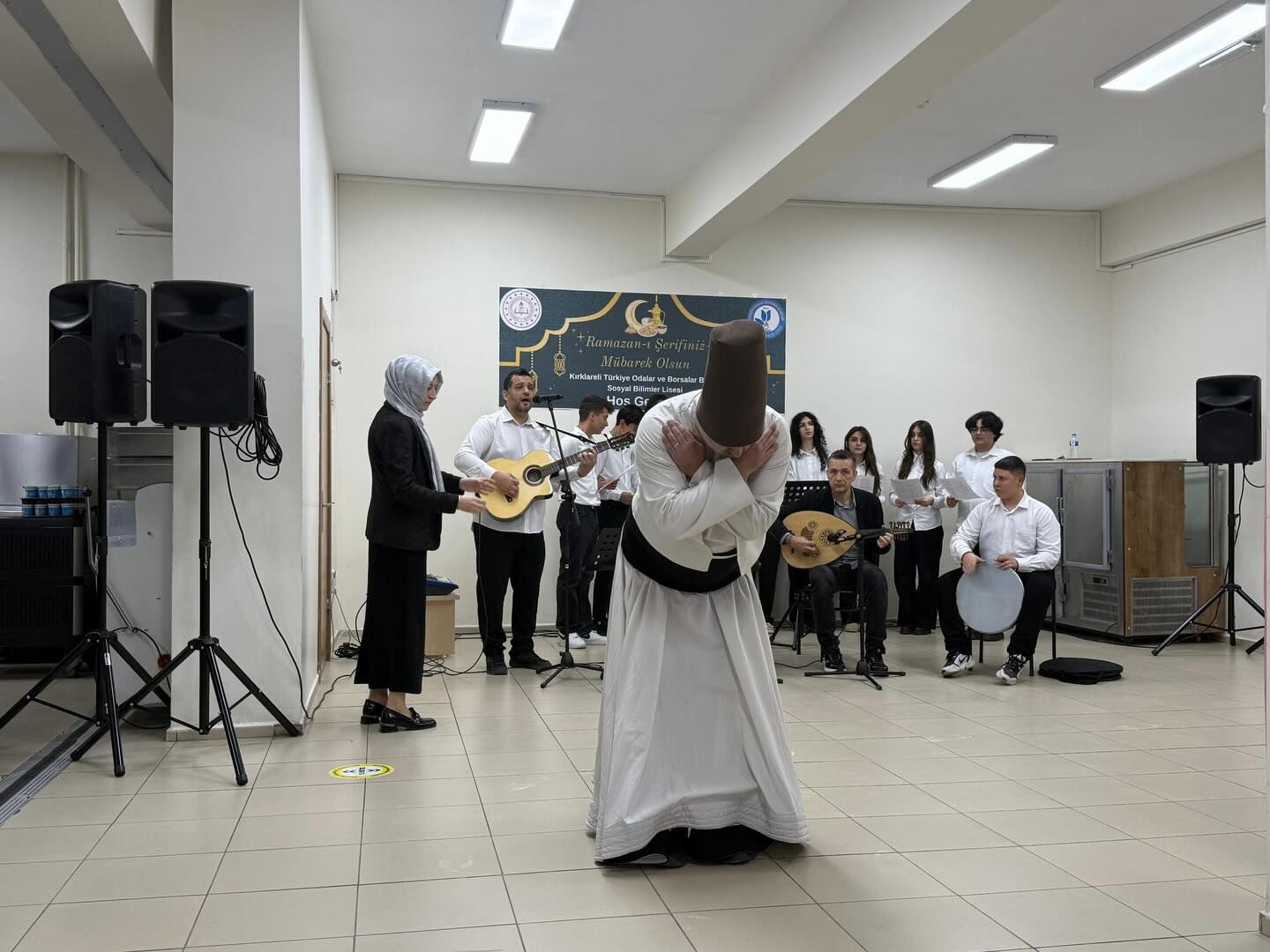 642632192 18087931004141432 2801388800633739997 N