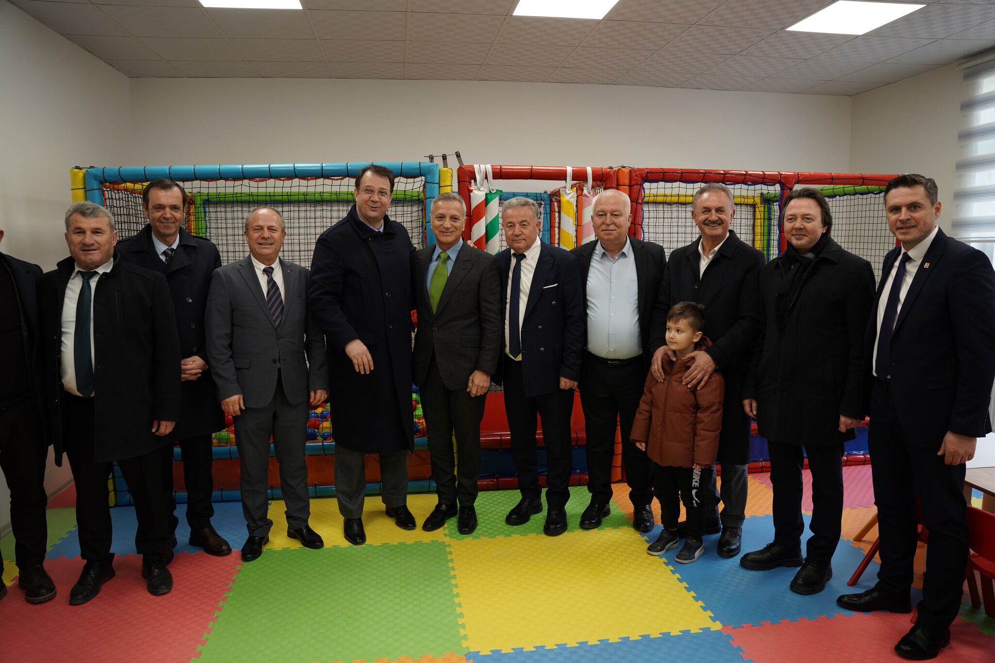 643530761 4133721220178880 695177249123056144 N