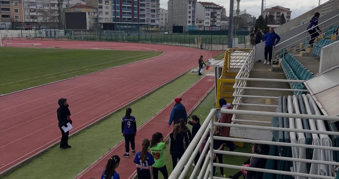 Bugün Tamamlanan Küçükler Puanlı Atletizm İl Birinciliği Müsabakalarında Ilçemizi Başarıyla Tems (4)
