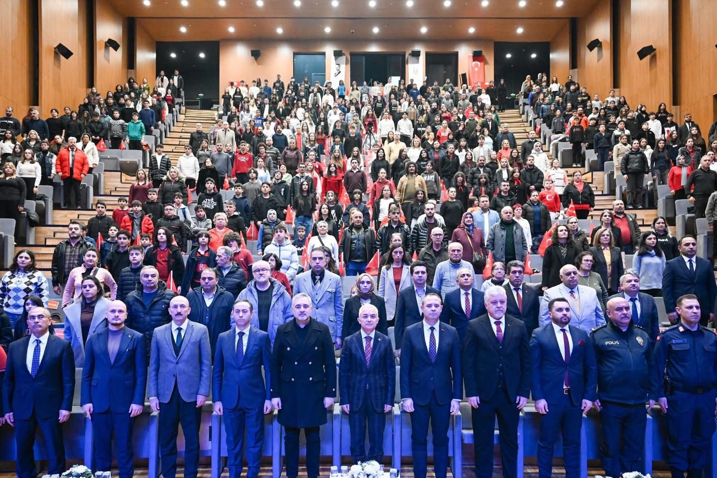 D95902E0 2961 4256 9919 Ea7E20953F62