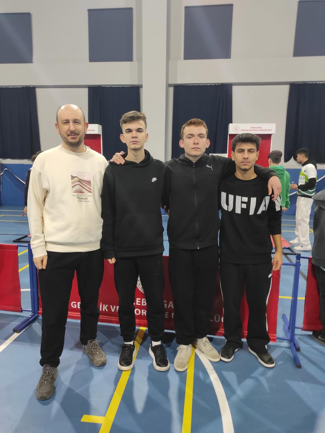 Pehlivanköy Anadolu Lisesi Okul Takımı, Lüleburgaz’da Düzenlenen Okul Sporları Müsabakalarına Ka (2)