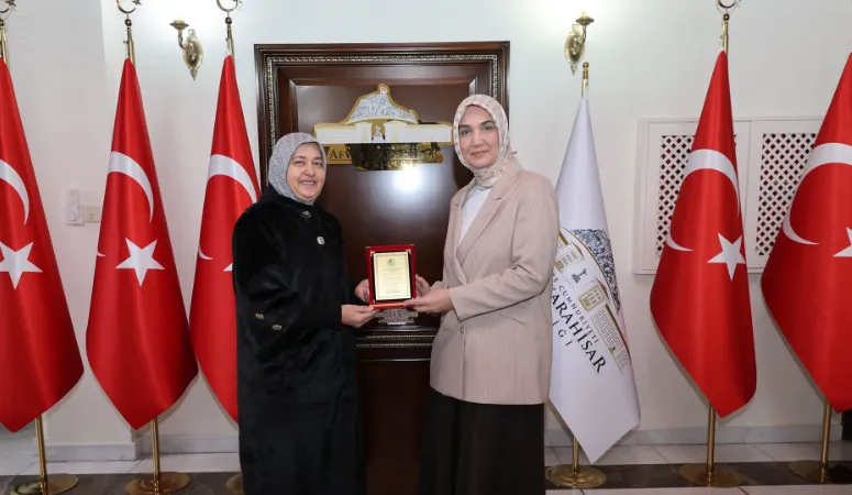 Vali Yigitbasi Kirklareli Kula Koyu Muhtari Kanlikilici Agirladi 3Af2923-1